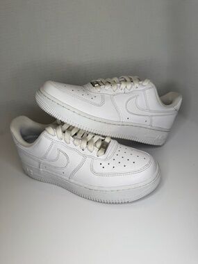 Nike women's Air Force 1 size 6.5 white
